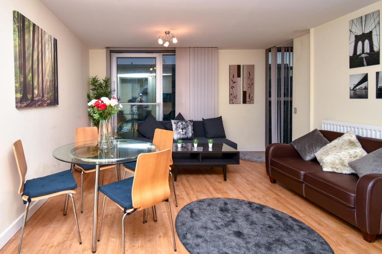 Appartamento The Hub - Spacious, Bright And Modern With Free Parking *