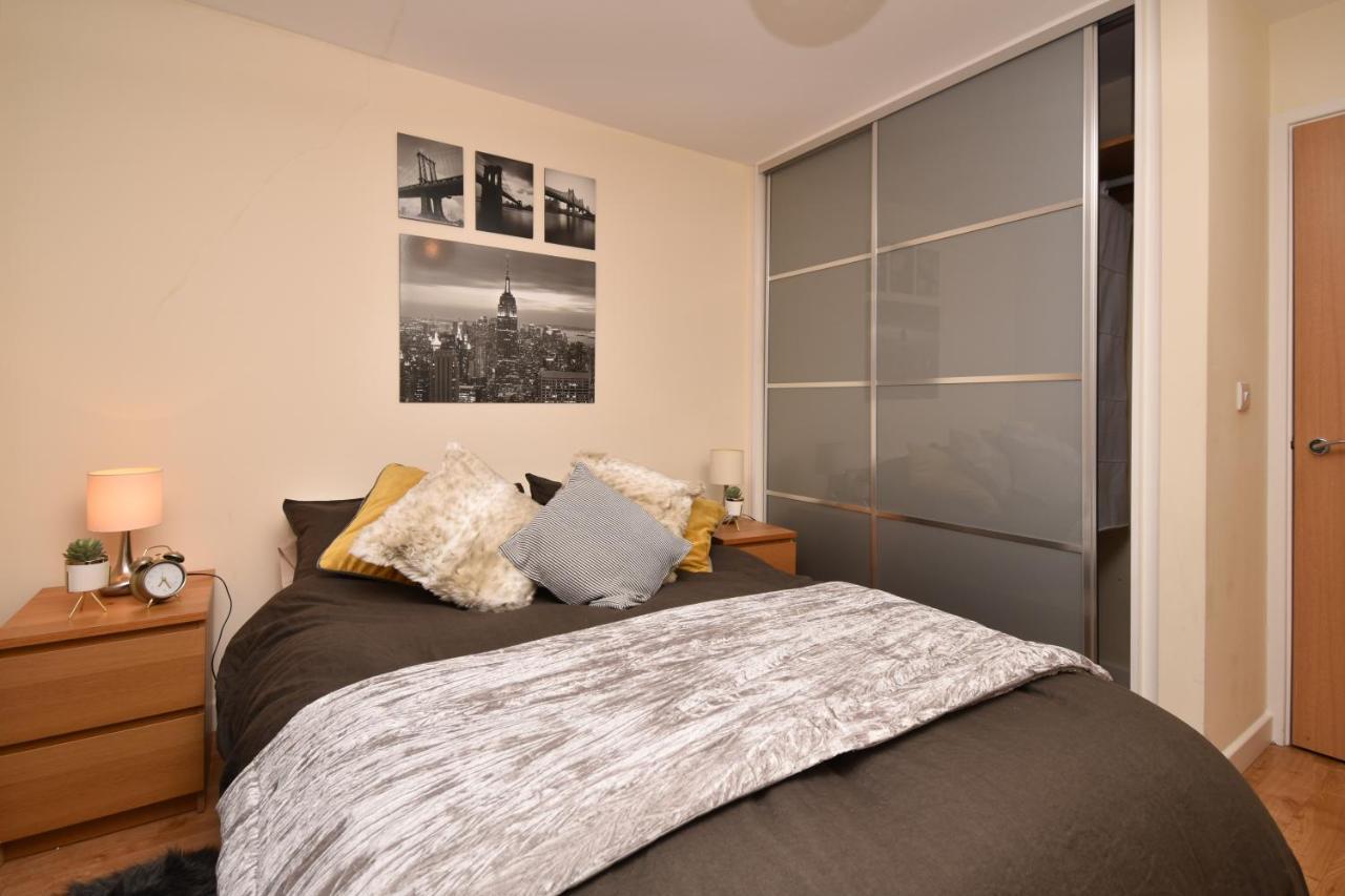 The Hub - Spacious, Bright And Modern With Free Parking Appartamento