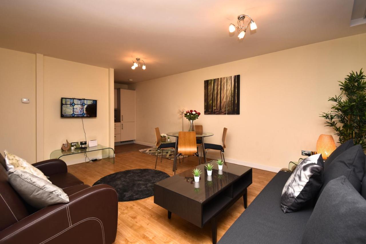 Appartamento The Hub - Spacious, Bright And Modern With Free Parking *